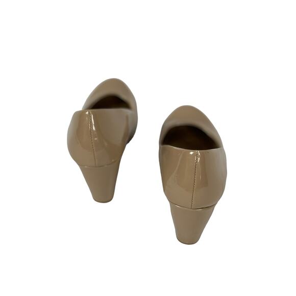 ￼CL By Laundry Tan Wedge Size  7 1/2 - Picture 4 of 8